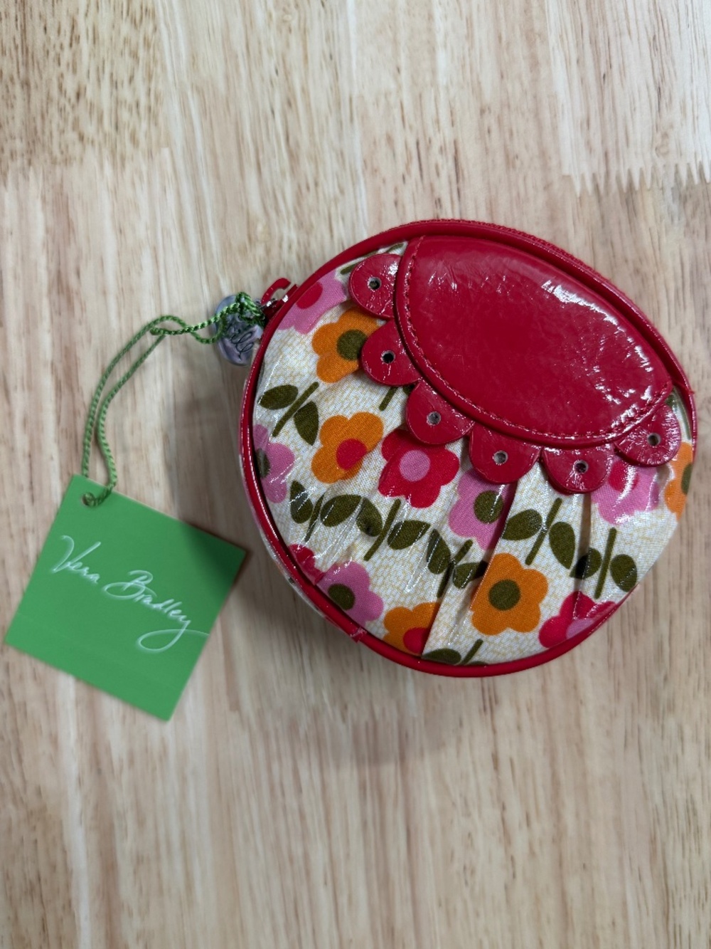 NWT Vera Bradley Frill Peek-a-Boo Coin Purse Folkloric Retired